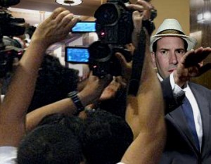 Matt Drudge Avoiding Reporters in the Courthouse Halls